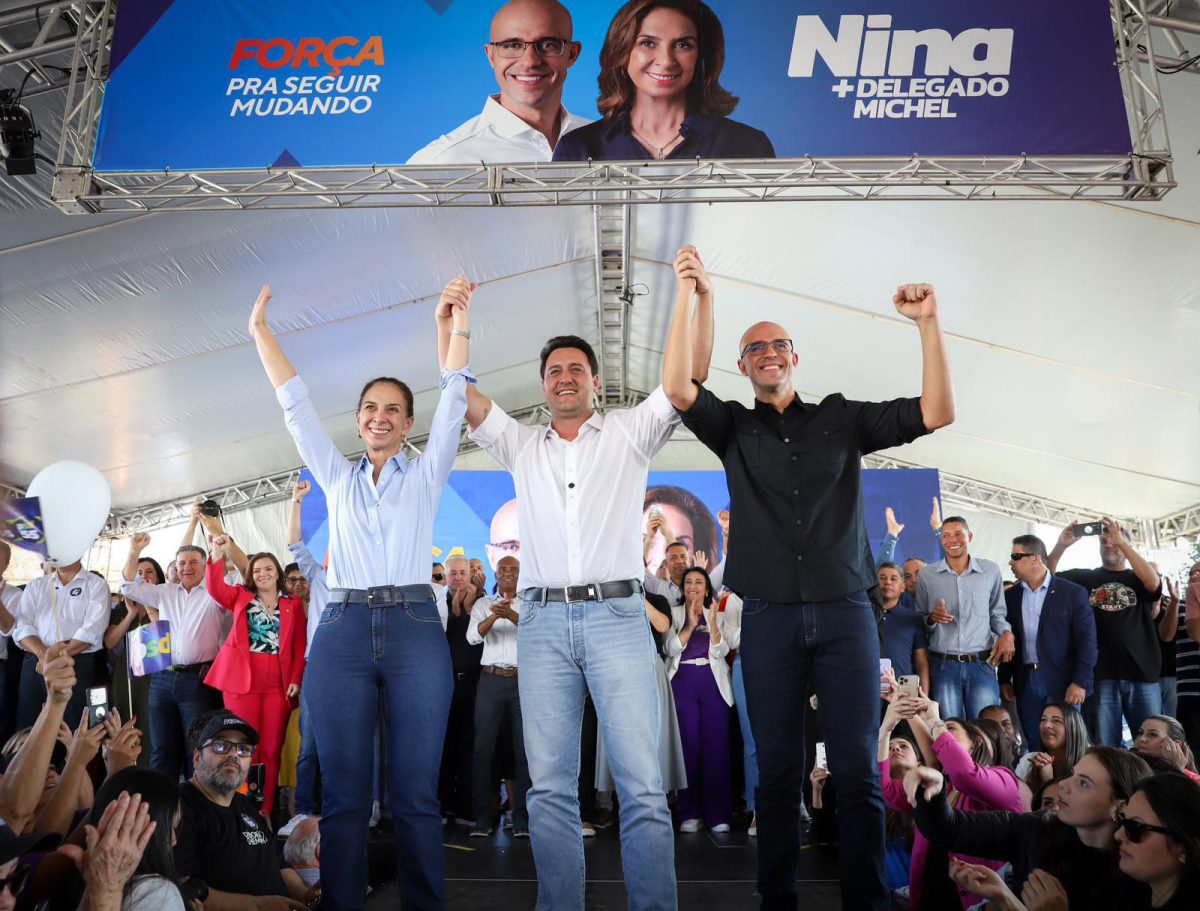 Convenção que oficializou a candidatura de Nina para prefeita e Delegado Michel para vice reuniu cerca de 2 mil pessoas